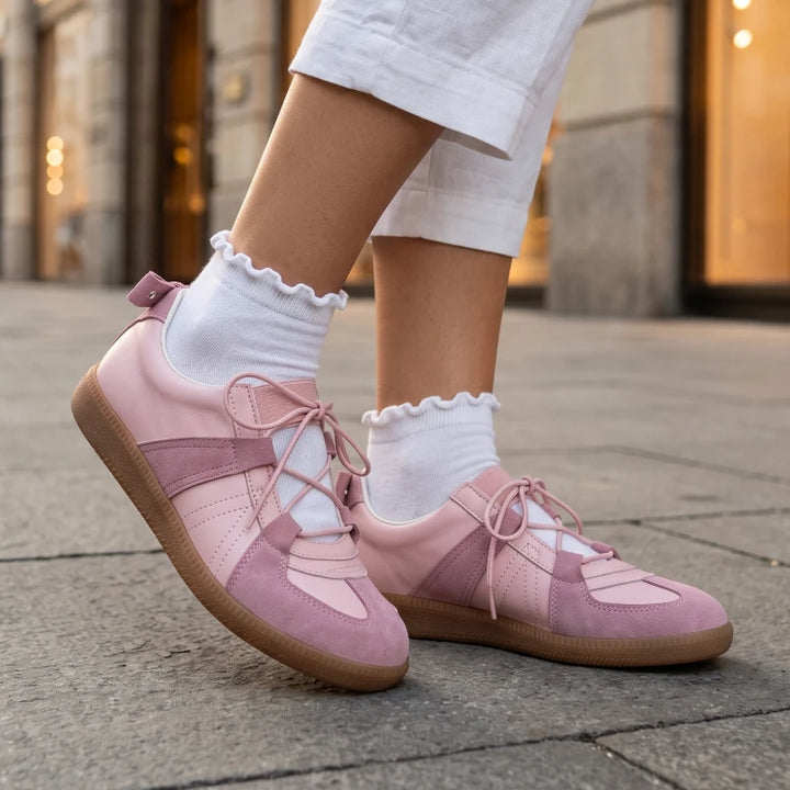 Thea Retro Sneakers