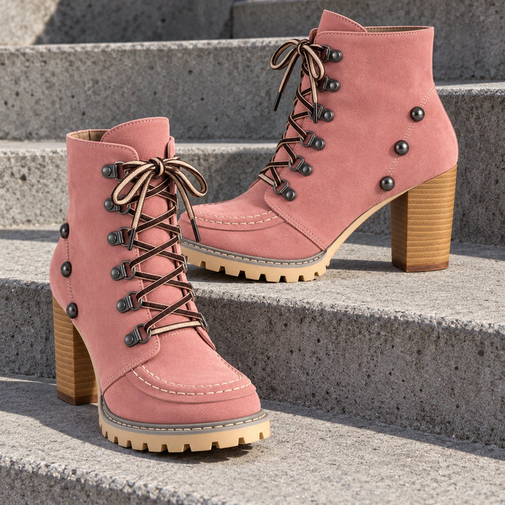 Donna Lace-Up Boots