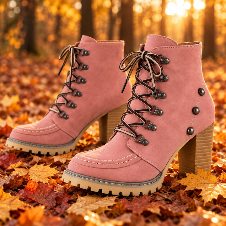 Donna Lace-Up Boots