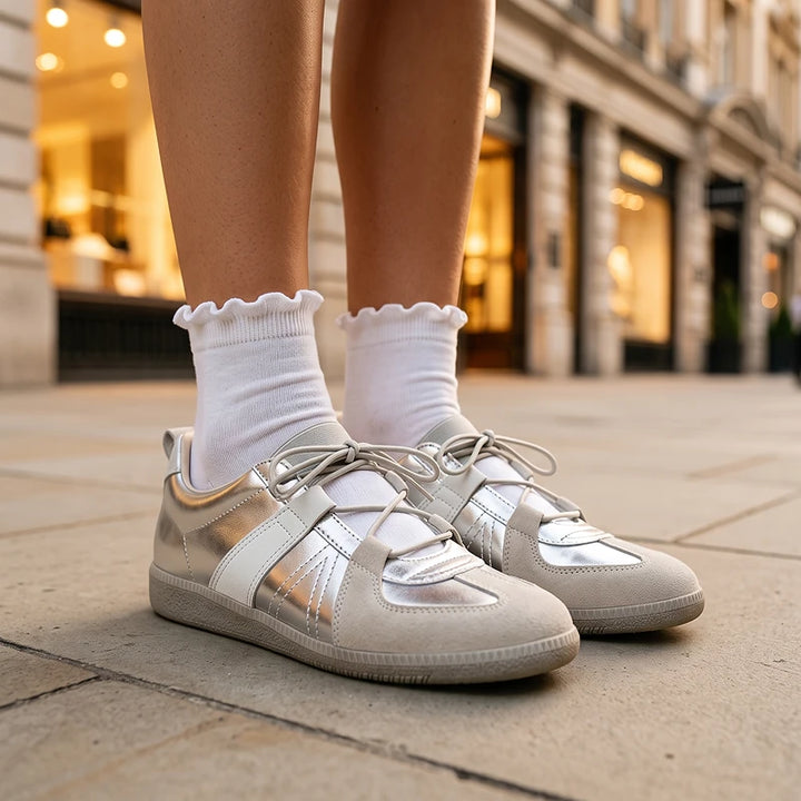 Thea Retro Sneakers