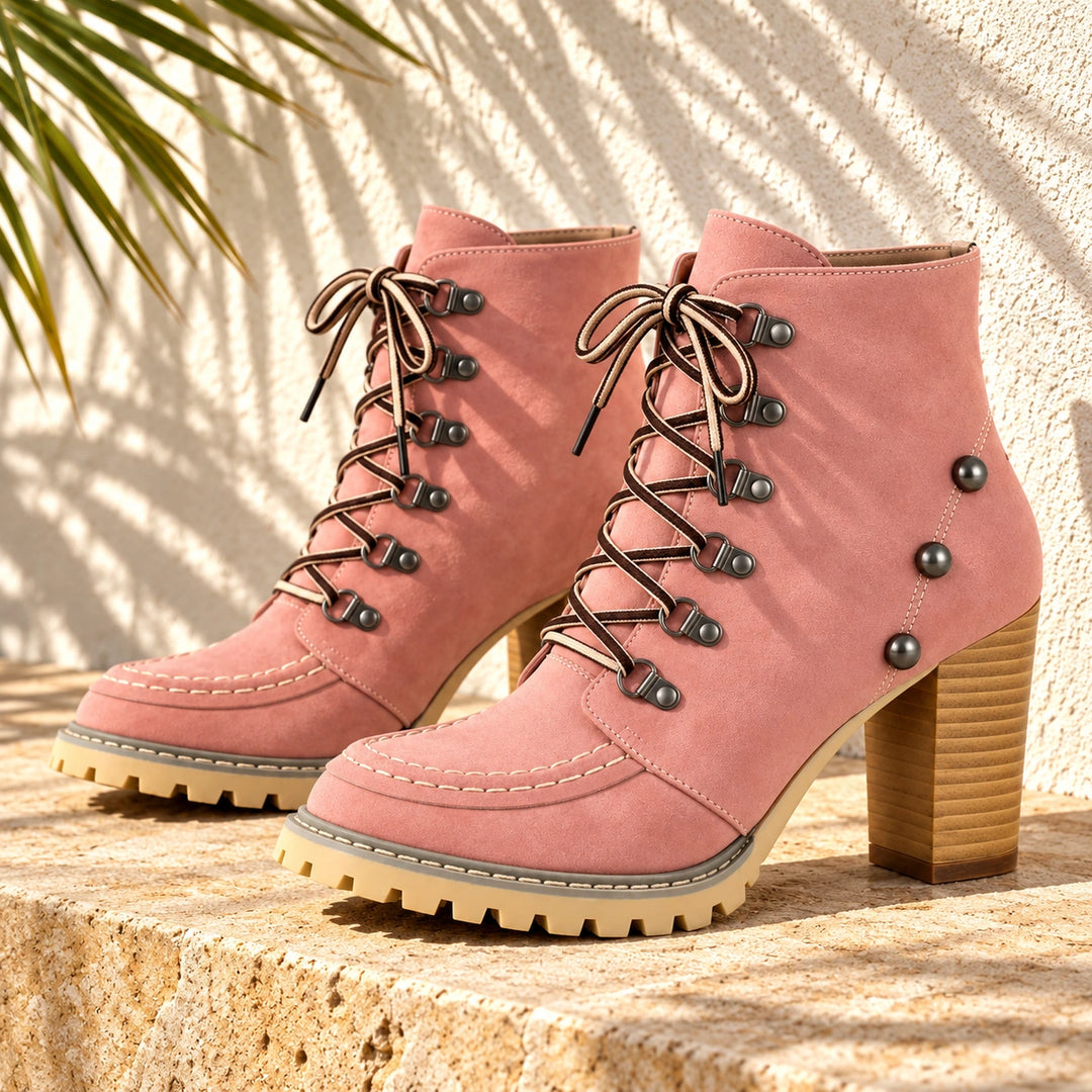 Donna Lace-Up Boots