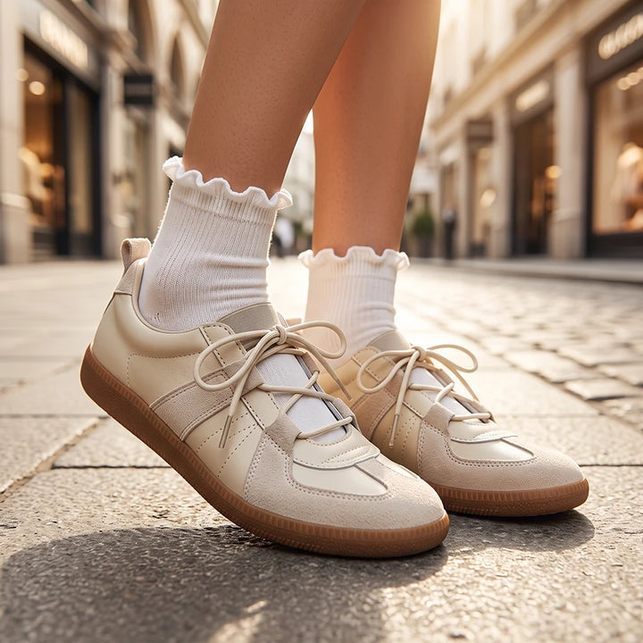 Thea Retro Sneakers