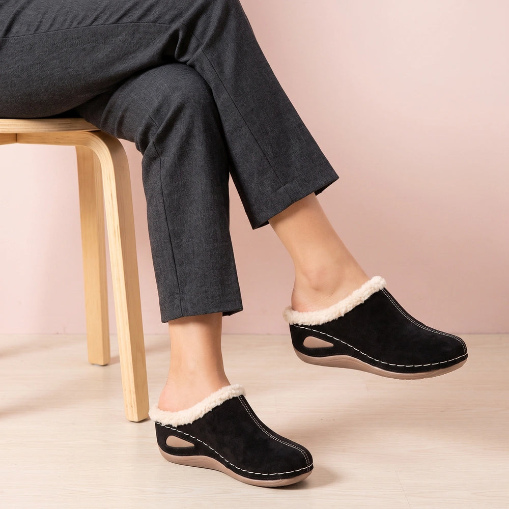 Evadne Fleece Lined Arch Support Slip On Clogs - Black