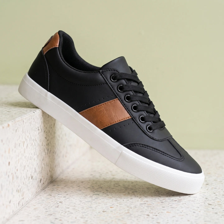 Kenneth Stripe Detail Court Sneakers - Black