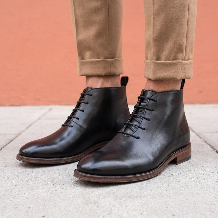 Stefan Full Grain Leather Goodyear Welt Chukkas - Black
